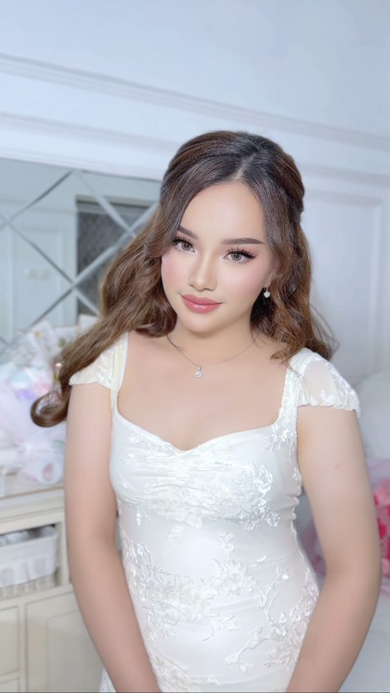 Makeup by Deandra Graduation look